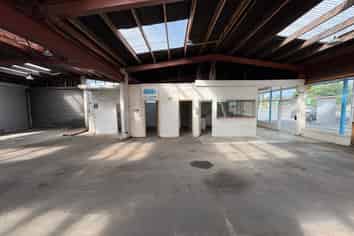 High-Exposure Premises in Hillcrest Hub