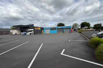 High-Exposure Premises in Hillcrest Hub