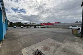 High-Exposure Premises in Hillcrest Hub