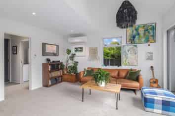 2/117A Warrington Street, EDGEWARE