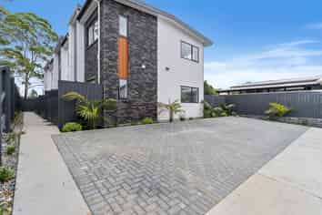 2/81 Vodanovich Road, Te Atatu South
