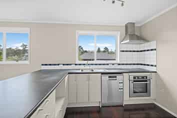 17A  Helvetia Drive, Browns Bay