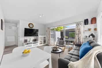 2/52 Merton Road, Saint Johns