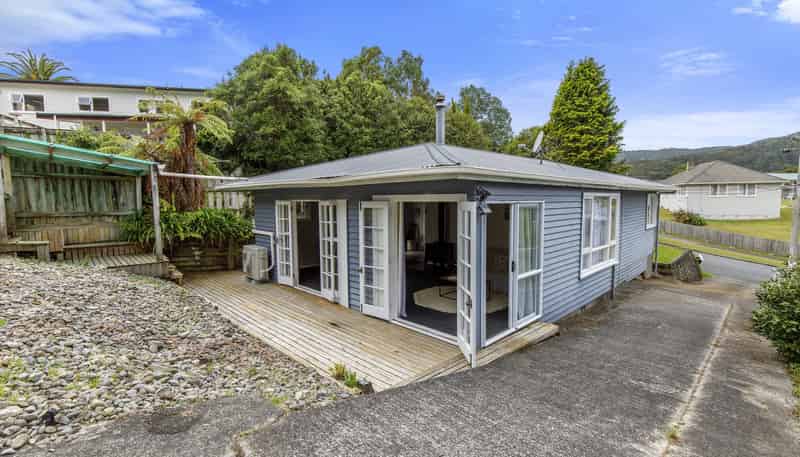 81 Bird Grove, Stokes Valley