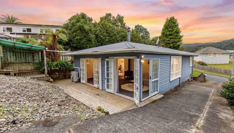 81 Bird Grove, Stokes Valley