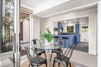 9 Dunrobin Street, Waverley