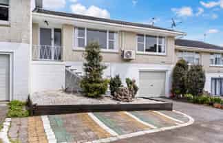 2/50 Pilkington Road, Panmure