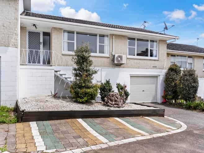 2/50 Pilkington Road, Panmure