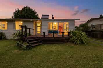 5 Clouston Crescent, Fenton Park