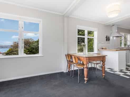 31 Airlie Road, Plimmerton