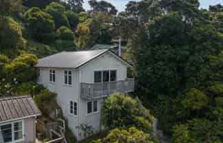 31 Airlie Road, Plimmerton