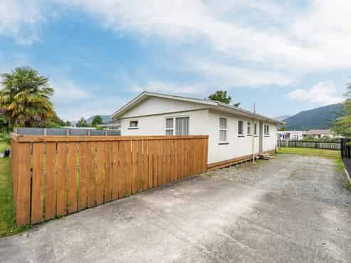 121 Fairfax Street, Murchison