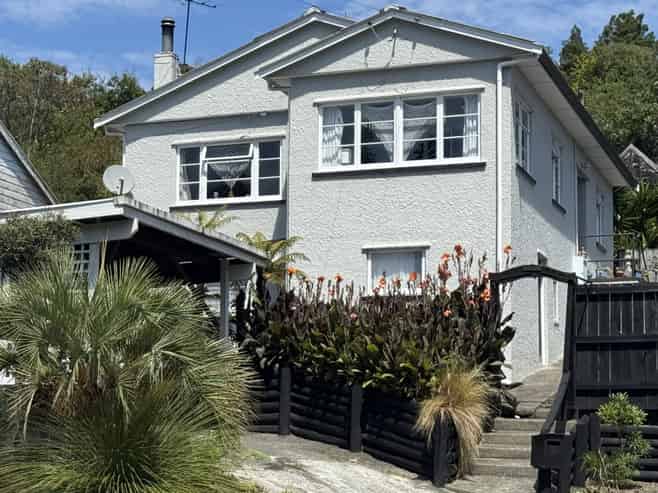 83 Washington Road, Washington Valley