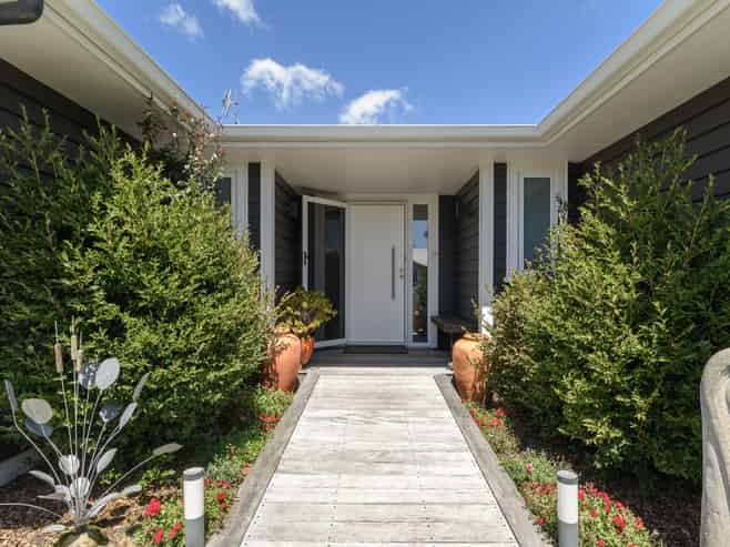 12 Saint Thomas Avenue, Pyes Pa