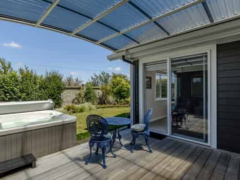 12 St Thomas Avenue, Pyes Pa