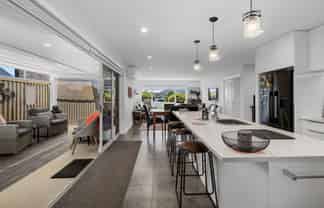 12 St Thomas Avenue, Pyes Pa