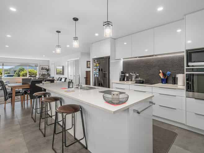 12 Saint Thomas Avenue, Pyes Pa