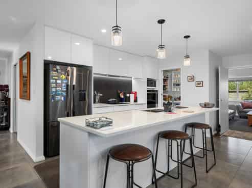 12 St Thomas Avenue, Pyes Pa