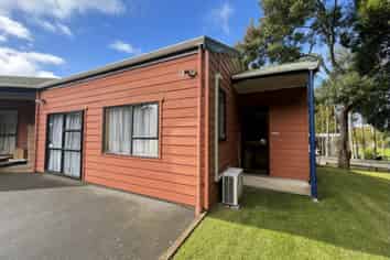 123 Great North Road, Kamo