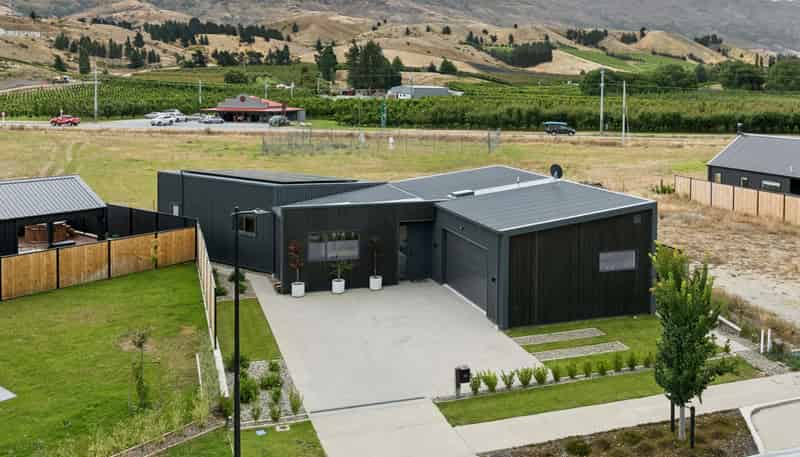 93 Magnum Drive, Cromwell