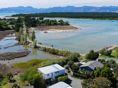 31 Toru Street, Mapua