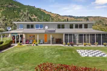 2595 Kawatiri-Murchison Highway, Longford