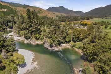 2595 Kawatiri-Murchison Highway, Longford