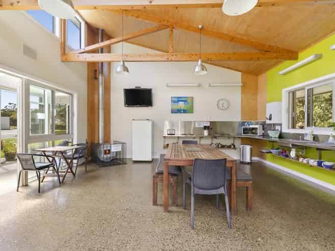 2595 Kawatiri-Murchison Highway, Longford