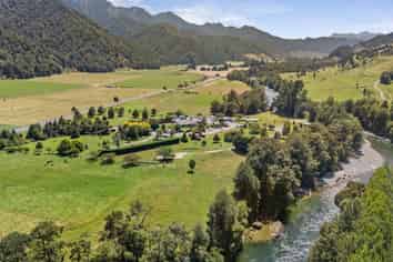 2595 Kawatiri-Murchison Highway, Longford