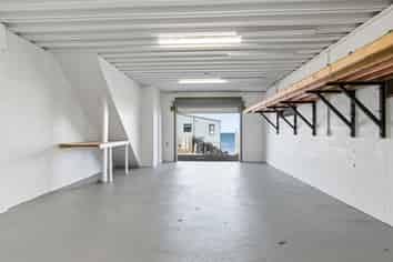 16/410 The Esplanade, Island Bay