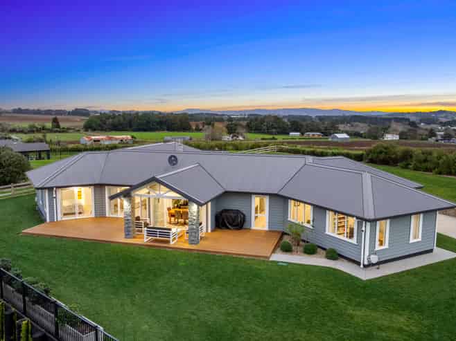 4 Kerr Crescent, Patumahoe