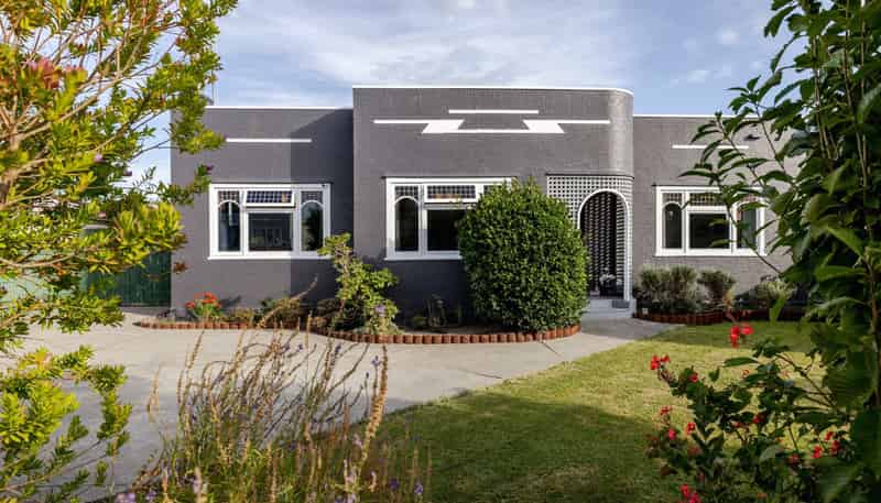 32 Rewa Street, Takaro