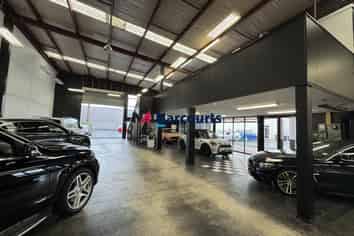 Fantastic Trade Retail Opportunity - Link Drive 