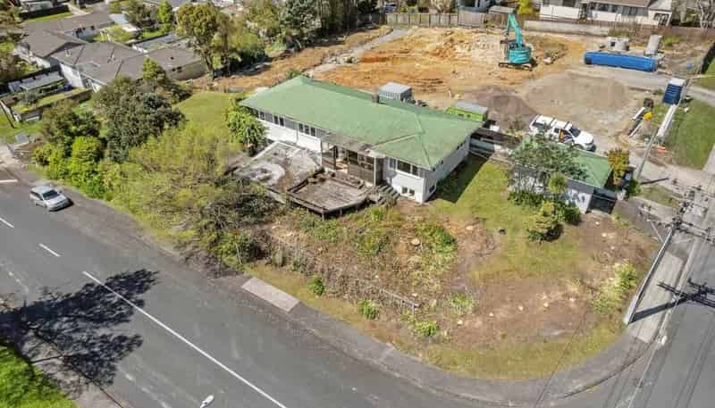 84 Awaroa Road, Sunnyvale