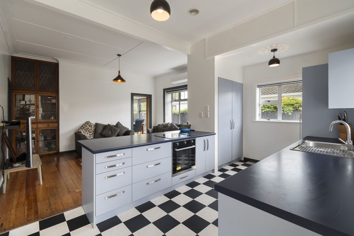 A Gem You’ll Love Coming Home To - Flere