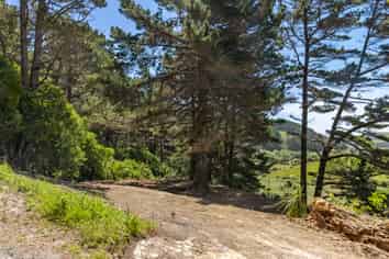 851 Makara Road, Makara