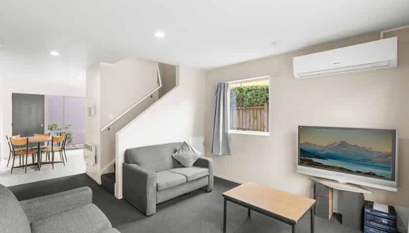 2/340 Lincoln Road, Addington