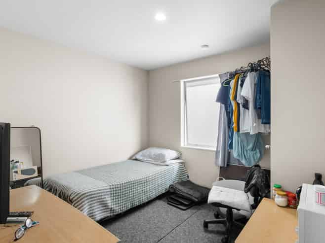 2/340 Lincoln Road, Addington