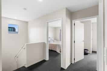 2/340 Lincoln Road, Addington