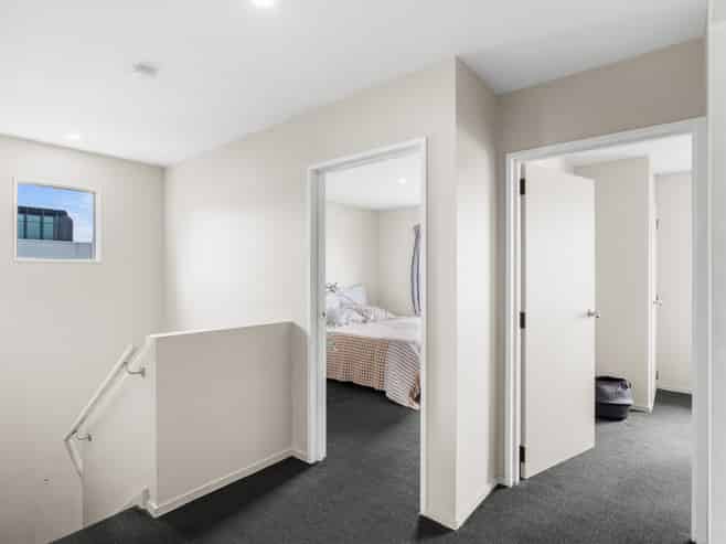 2/340 Lincoln Road, Addington