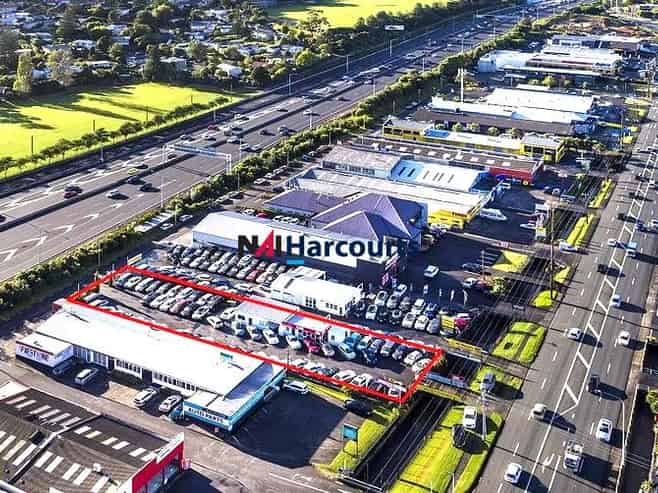 Prominent Yard for Lease  Wairau Valley