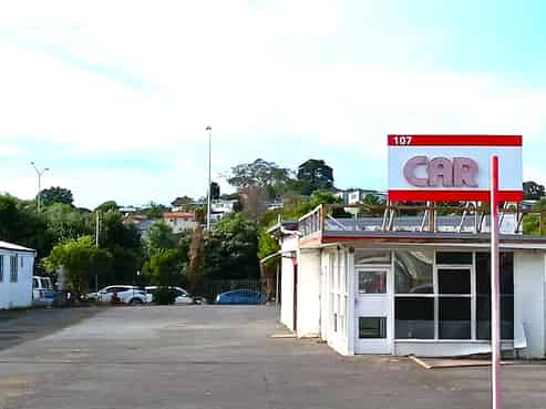 Prominent Yard for Lease  Wairau Valley