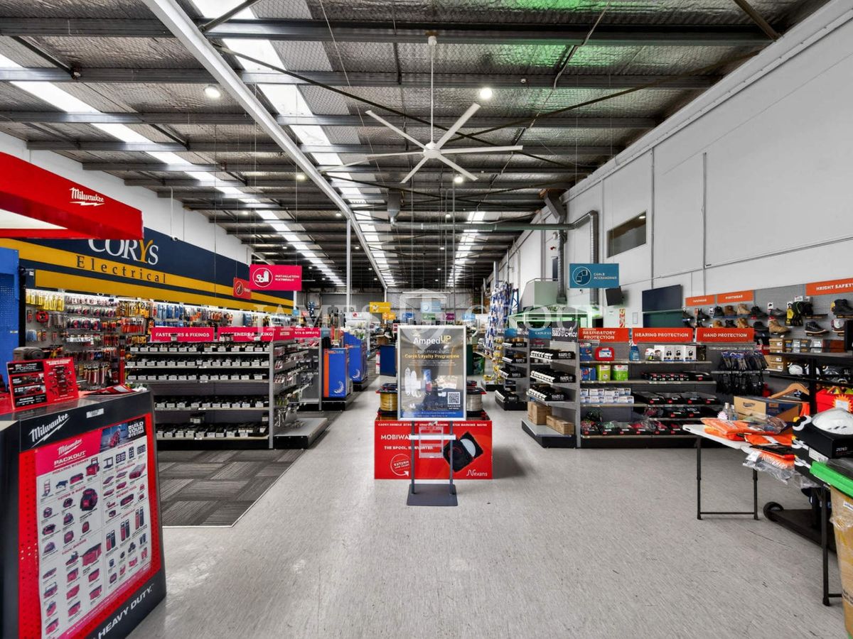 PRIME MOUNT EDEN WAREHOUSE / SHOWROOM - Mehr