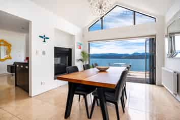 8 Nevay Road, Karaka Bays