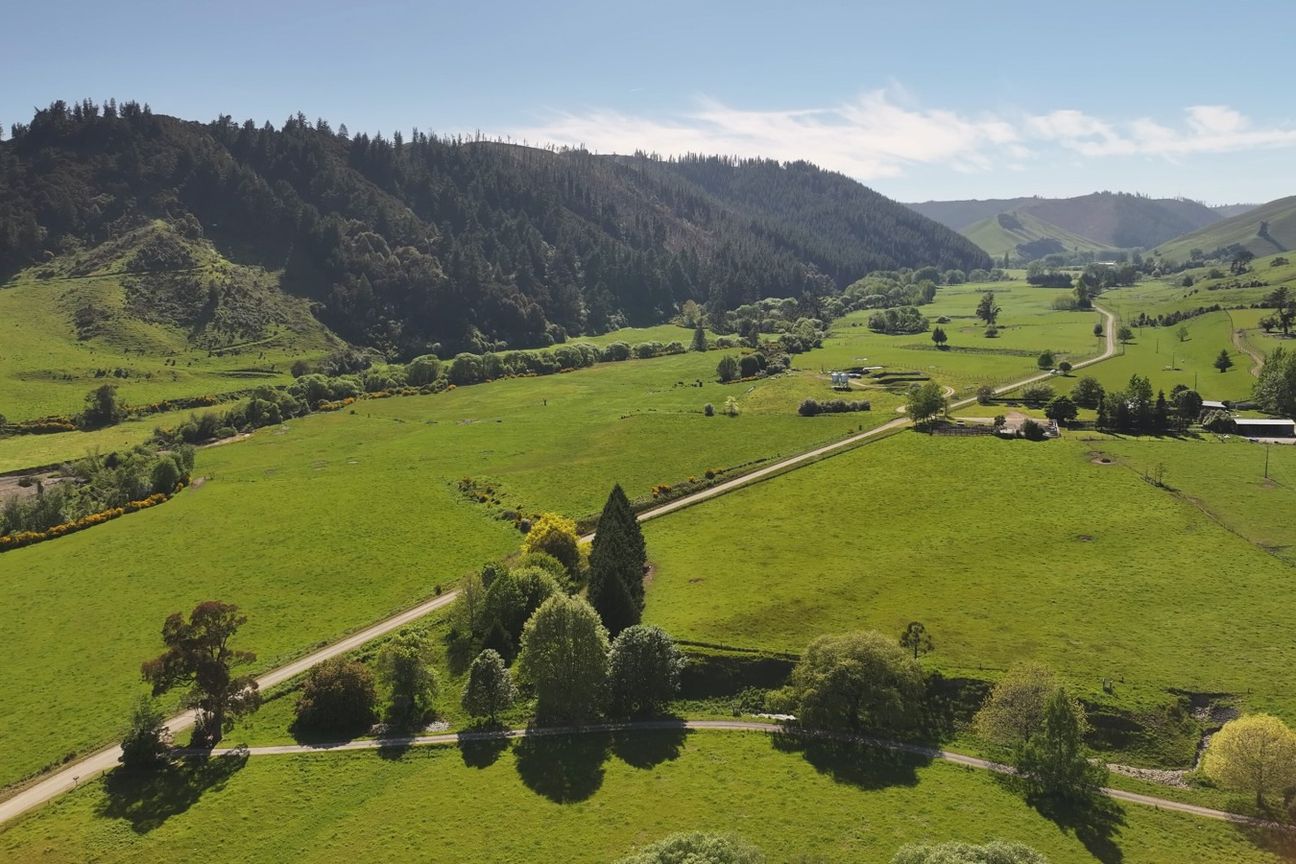 Exceptional 400 Hectare Finishing Property – další