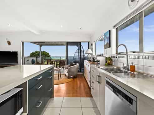 1/7 The Esplanade, Westshore