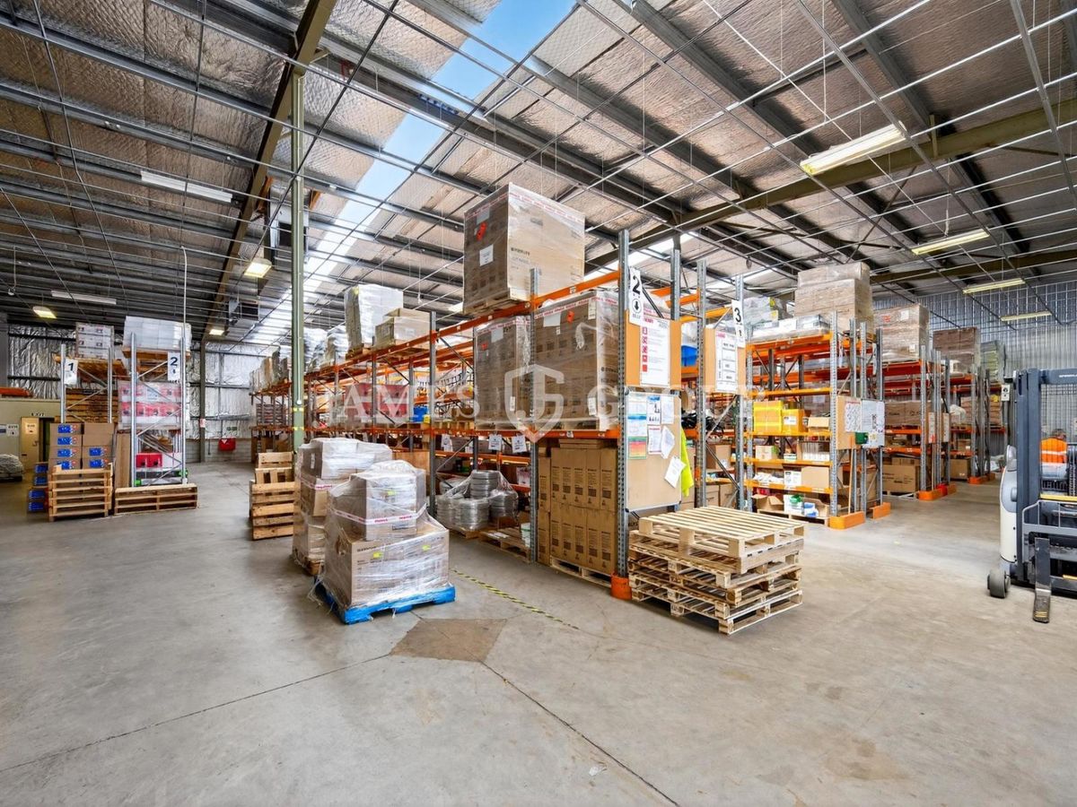CENTRAL WAREHOUSE WITH OFFICE - Ansicht 6