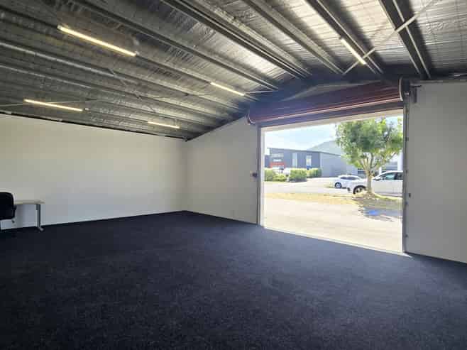 Workshop, office & amenities