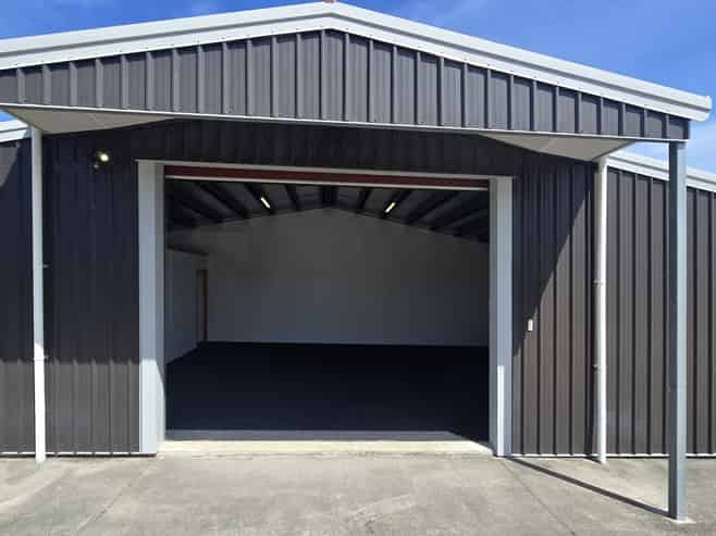 Workshop, office & amenities