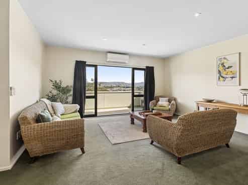 6 Mitika Way, Strathmore Park